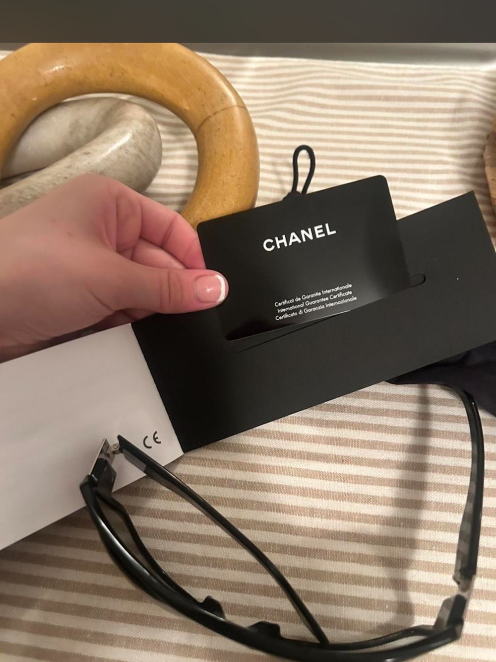 Chanel rhinestone sunglasses - Picture 7 of 7
